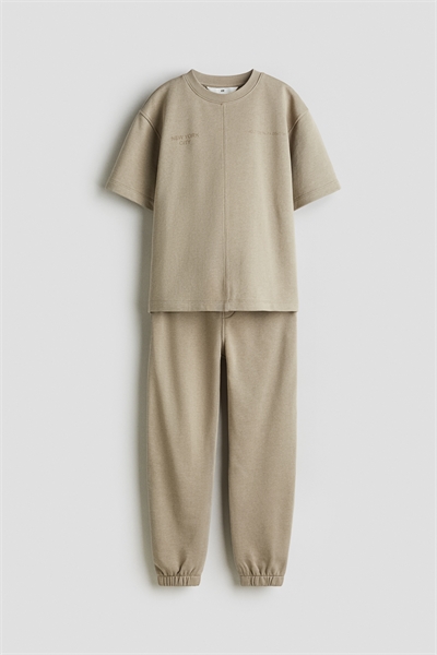 Футболка и джоггеры, комплект 1297094001