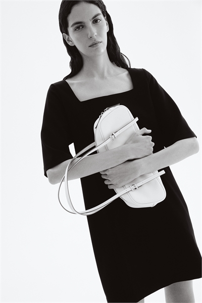 Платье-футляр из саржи 1299957001