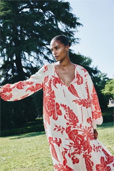 Объемное платье 1297178001