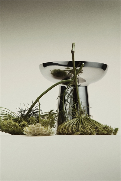 Металлическая ваза 1283669001