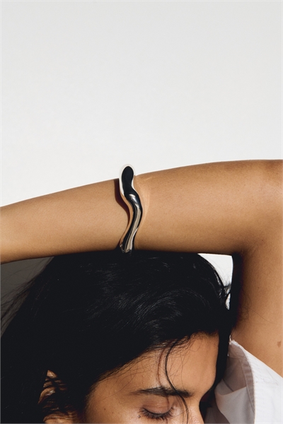 Асимметричный шарнирный браслет 1302868002