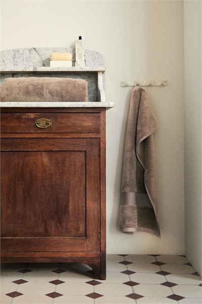 Мягкое махровое полотенце для рук 1237666004