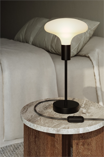 Металлическая настольная лампа с лампочкой 1204348003