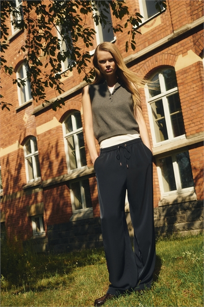 Спортивные брюки в боковую полоску 1293530001