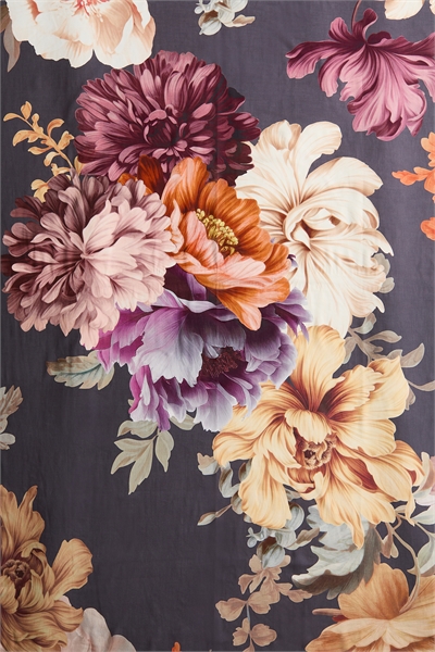 Узорчатая скатерть 1258232007