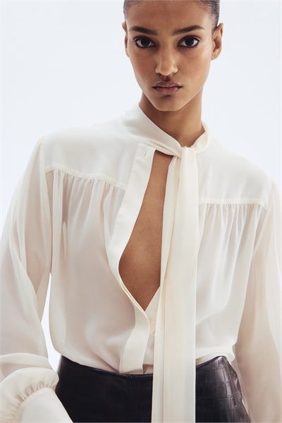 Шифоновая блузка с воротником-бантом 1304752001