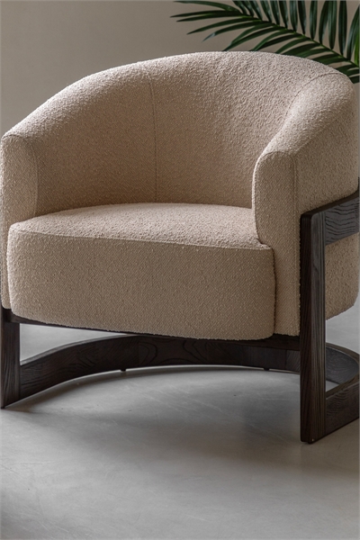 Изогнутое кресло с деревянным каркасом 1312858001