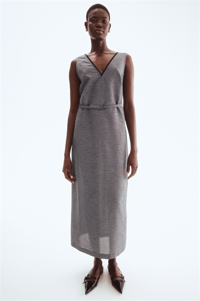 Платье с поясом 1304999001