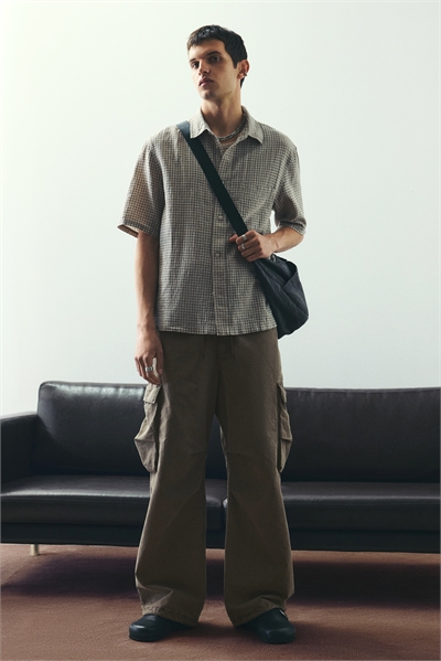 Свободные брюки-карго из мокрой ткани 1289493002