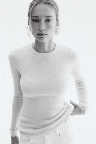 Топ из кашемира тонкой вязки 1239326005