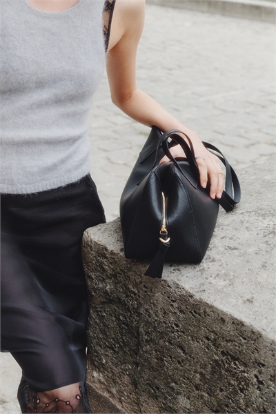 Прямоугольная сумка через плечо 1302723002