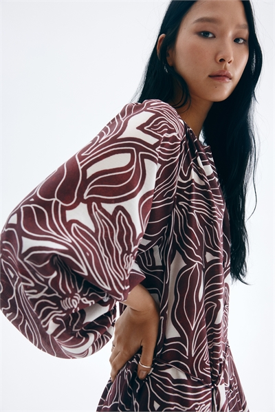 Платье с завязывающимся поясом 1299908004