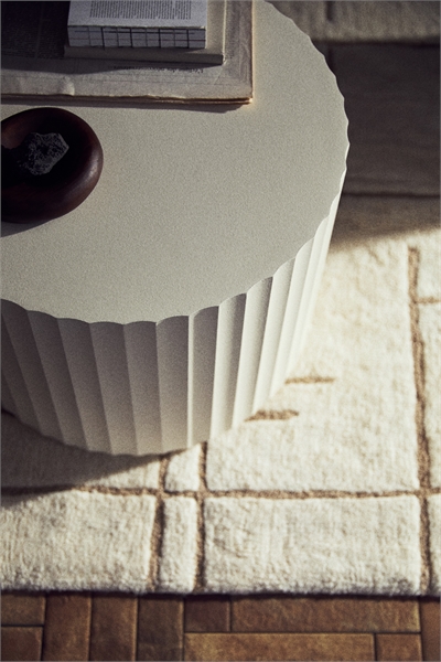 Кофейный столик на столбиках 1286149001