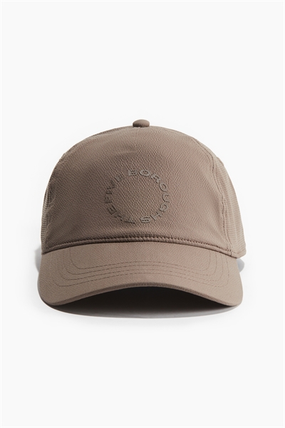 Кепка с узором из мотивов 1261654001