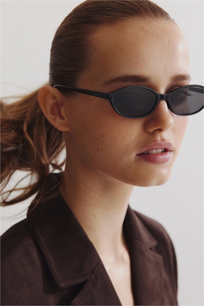 Овальные солнцезащитные очки 1267872001