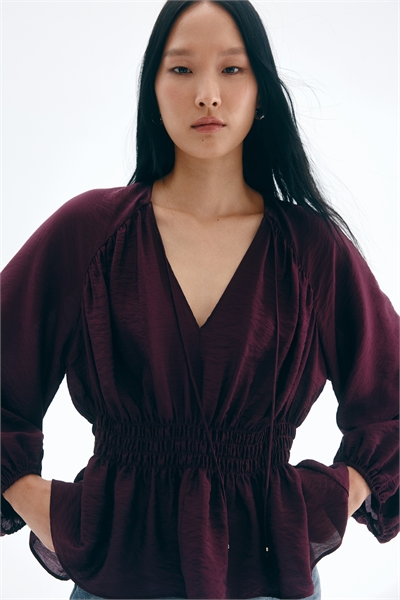 Блузка с вышивкой 1300636002