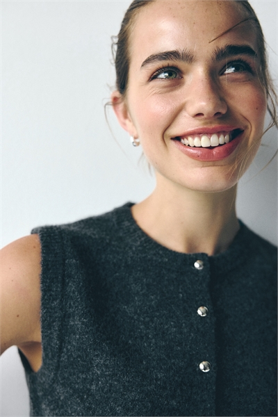 Трикотажный жилет 1296848003