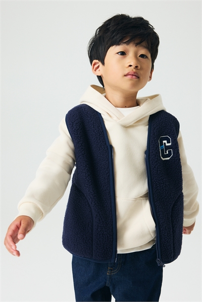 Жилетка из ворса с аппликацией 1254642003