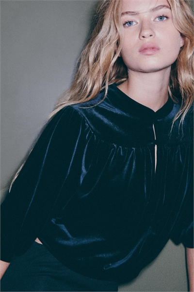 Велюровый топ 1303054001