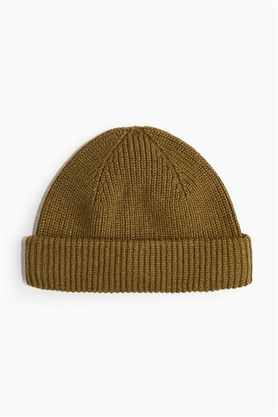 Шапка из ребристого трикотажа 1260367007