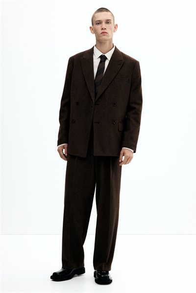 Приталенные брюки свободного кроя 1295884001