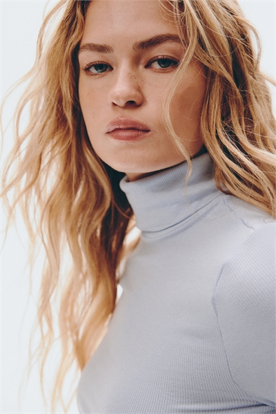 Ребристый топ с вырезом поло 1300926003