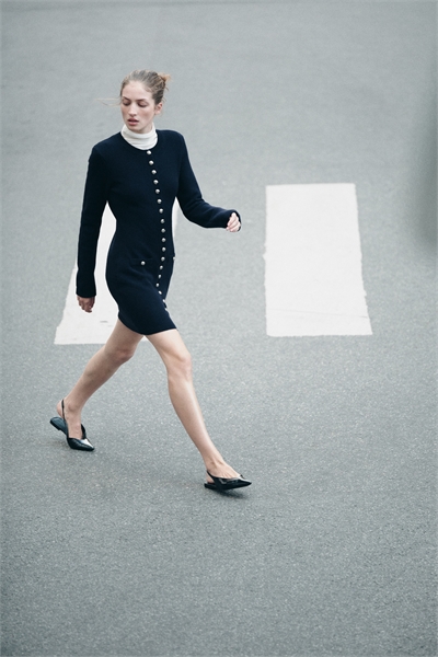 Трикотажное платье на пуговицах 1302386002