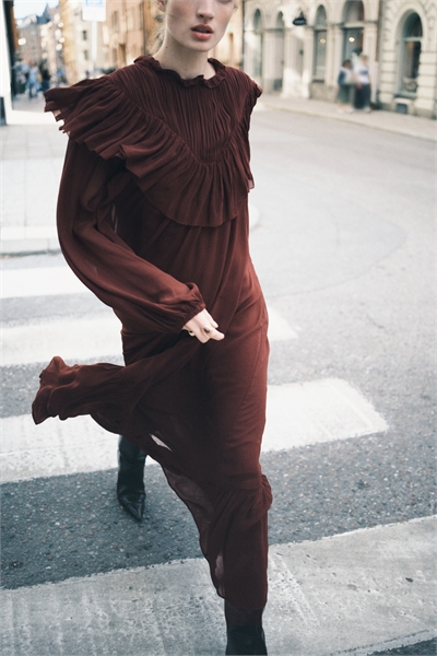 Шифоновое платье с оборками 1307282001