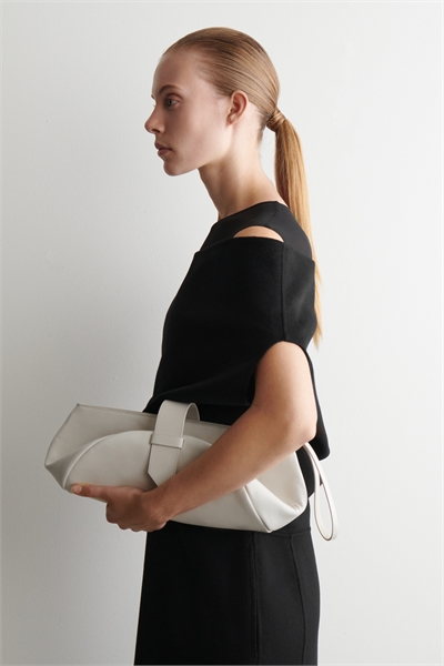 Сумка-клатч на ремне - кожа 1301091001