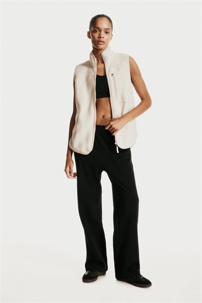 Плюшевая спортивная жилетка 1253729005