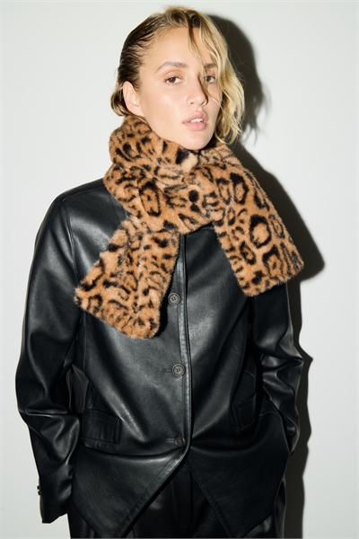 Пушистый шарф 1305760001