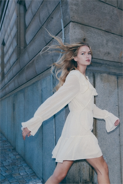 Платье с воланом 1300278001