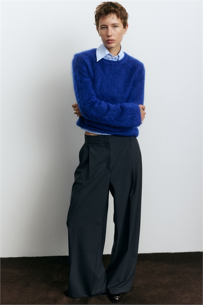 Приталенные брюки из шерстяного бленда 1302398001