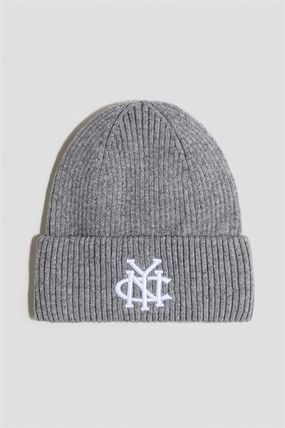 Бини с вышивкой 1306289002