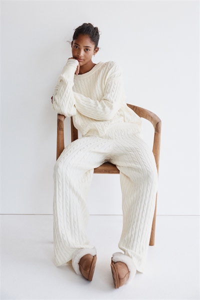 Джемпер в стиле оверсайз из кабельного трикотажа 1291789001