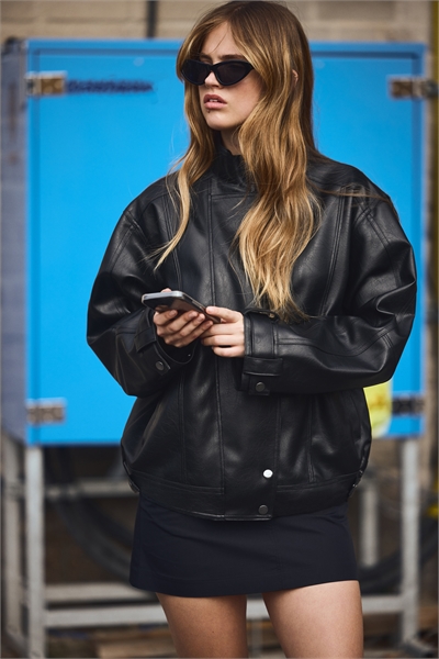 Байкерская куртка оверсайз 1298601001