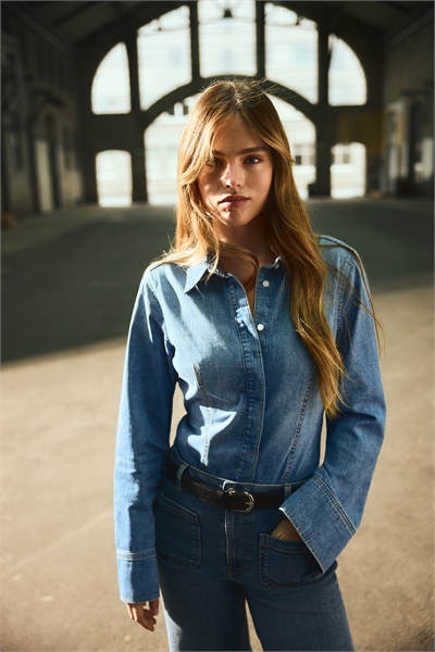 Облегающая джинсовая рубашка 1298810001