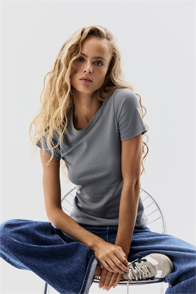 Облегающая футболка 1300635010