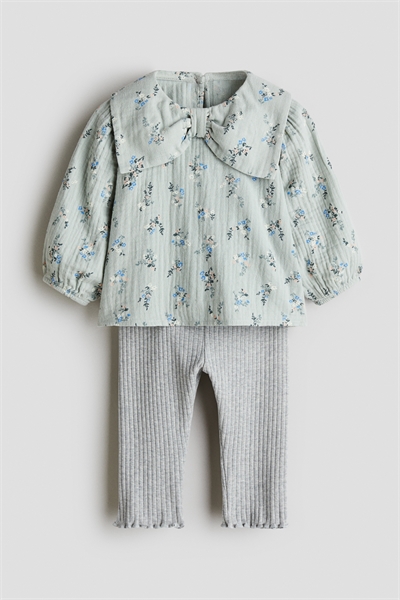 Комплект из двух частей - блузки и леггинсов 1238885010