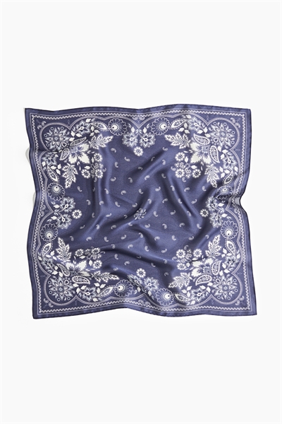 Платок с рисунком 1286462039