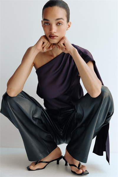 Атласный топ с отделкой шарфом 1310921001