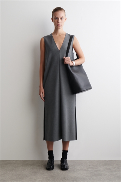 Платье-миди без рукавов с V-образным вырезом 1295787001