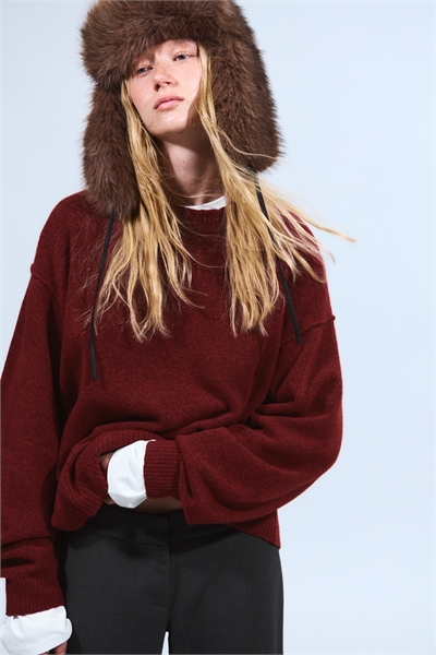 Расслабленный вязаный свитер 1243996016