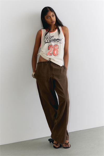 Низкие брюки с непринужденной посадкой 1268864002