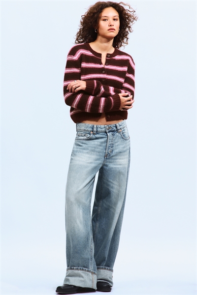 Кардиган на пуговицах из матового трикотажа 1304820004