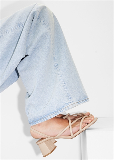 Сандалии на блочном каблуке с ремешками 0934911008