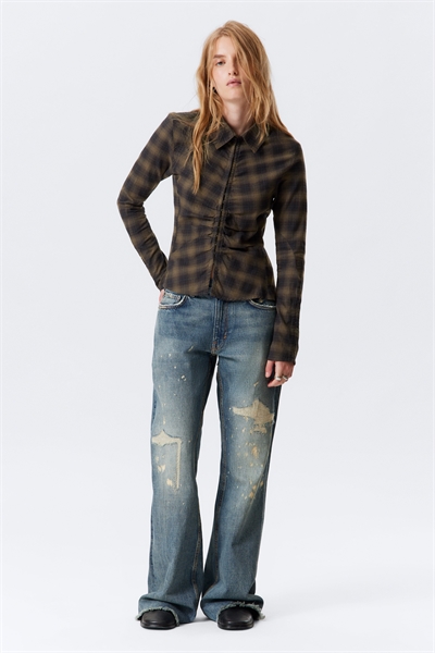 Приталенная атласная рубашка с длинными рукавами 1276260004