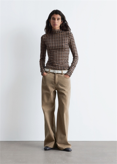 Топ с вырезом под мокасины 1236386011