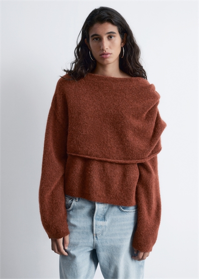 Вязаный свитер с накидкой 1296855002