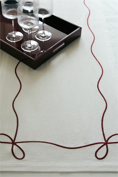 Сервировочная дорожка с вышивкой, смесовый лён 1297967001